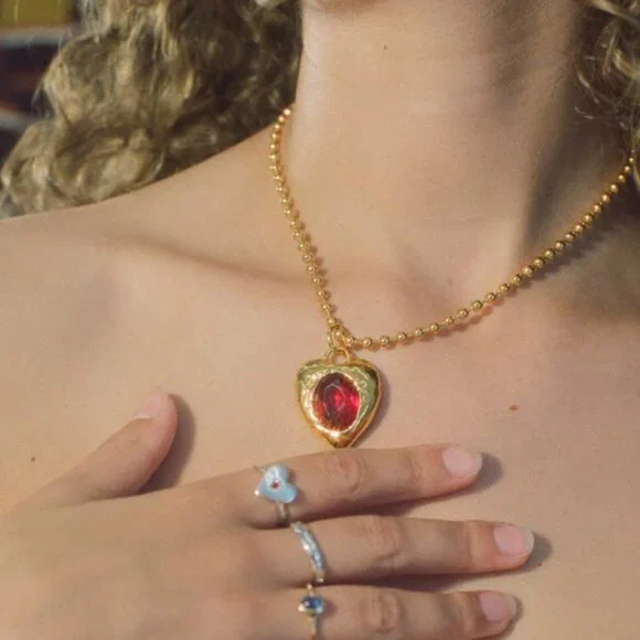 MONDO MONDO PACHA NECKLACE IN GOLD / FUCHSIA - Picture 3 of 4